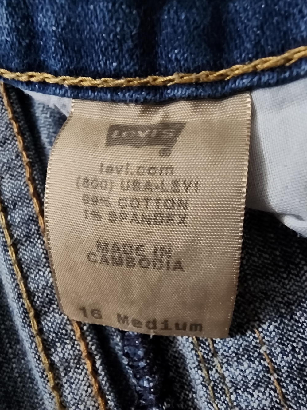 ✨ VINTAGE Y2K LEVI’S 542 LOW FLARE JEANS ✨ Size 16M - Picture 4 of 5